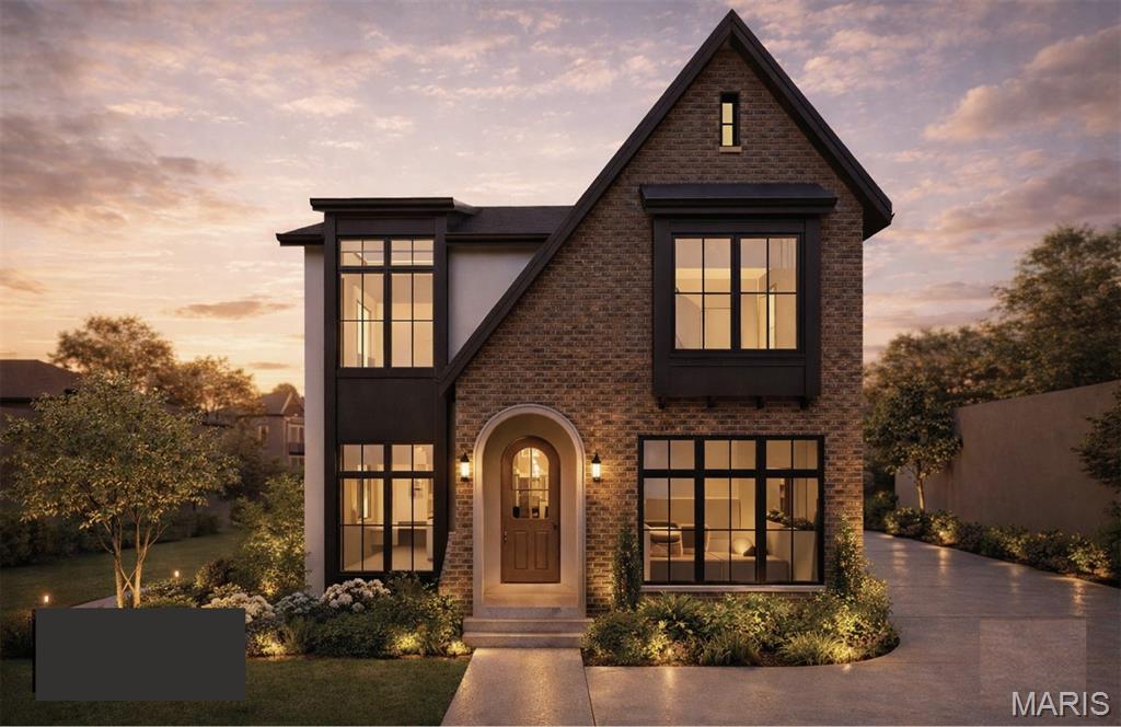 338 W Rose Hill Avenue