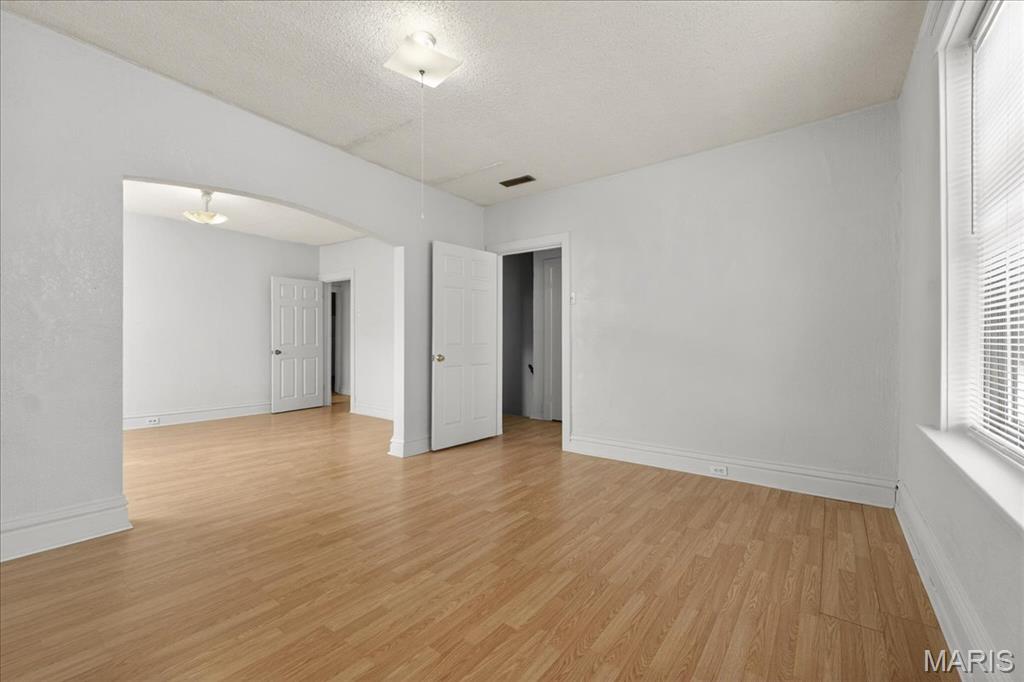 Grand Meramec Park Add - Commercial Sale