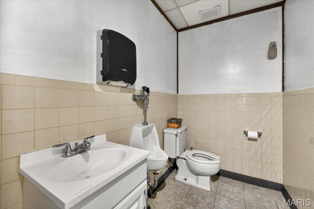 Grand Meramec Park Add - Commercial Sale