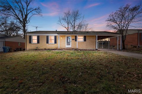 1890 Caposele Lane Hazelwood MO 63042