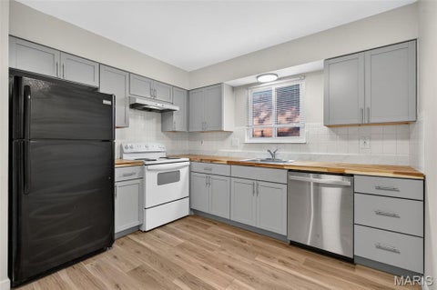 Tiny photo for 10031 Willdan Drive, St Louis, MO 63123 (MLS # 26059028)