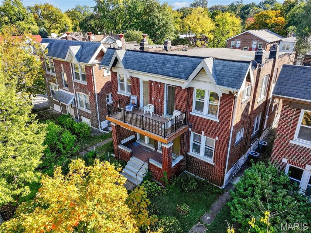 Photo of 2104 Portis Avenue, St Louis, MO 63110 (MLS # 25073169)