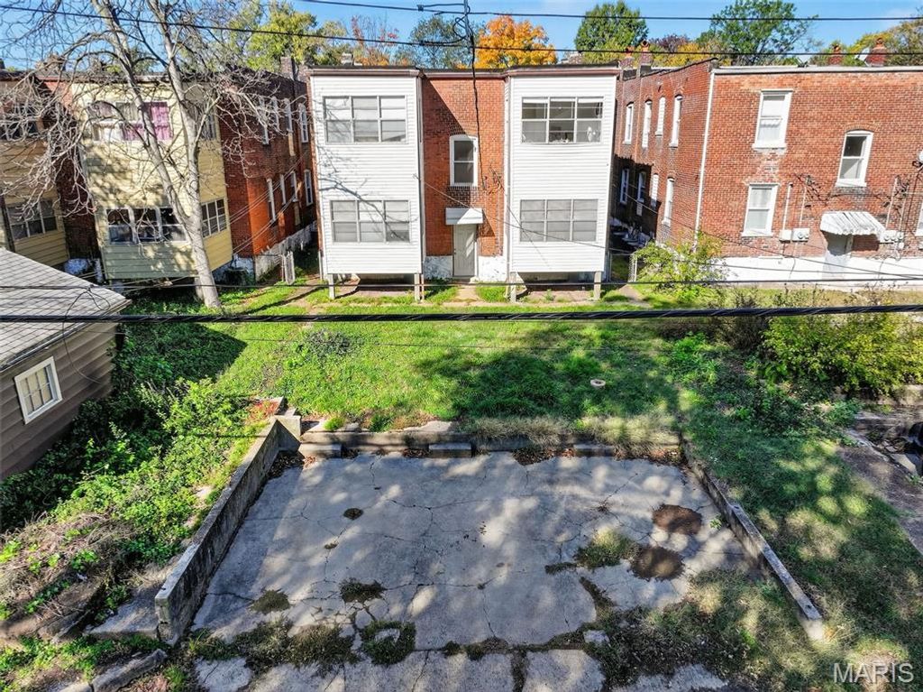 Photo of 2104 Portis Avenue, St Louis, MO 63110 (MLS # 25073169)