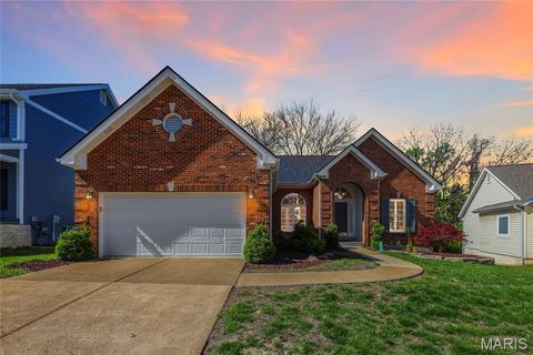 Photo of 845 Wellesley Place Drive, Chesterfield, MO 63017 (MLS # 26019926)