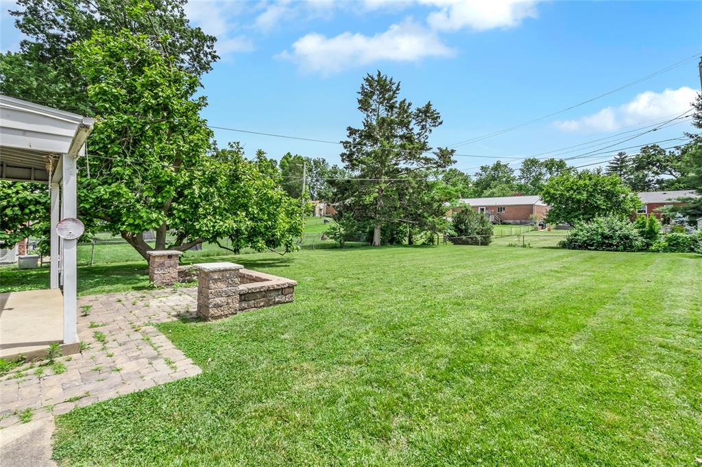 Affton, Missouri 63123, United States, 2 Bedrooms Bedrooms, ,2 BathroomsBathrooms,Residential,Pending,138822