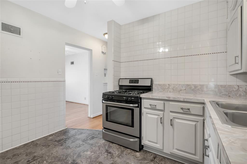 Affton, Missouri 63123, United States, 2 Bedrooms Bedrooms, ,2 BathroomsBathrooms,Residential,Pending,138822