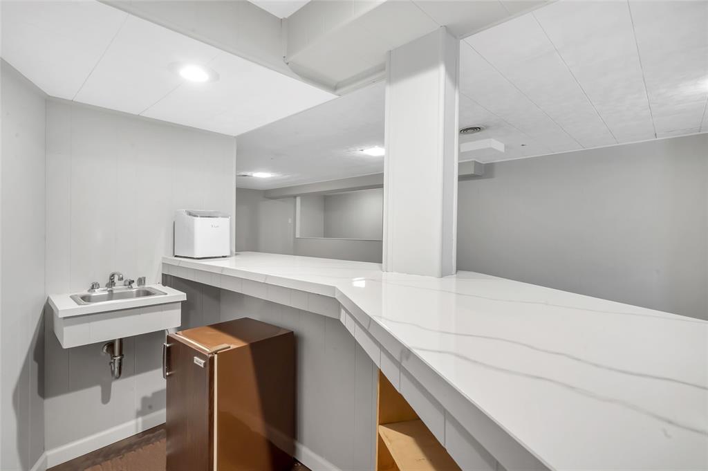 Affton, Missouri 63123, United States, 2 Bedrooms Bedrooms, ,2 BathroomsBathrooms,Residential,Pending,138822