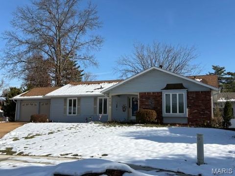 4 Parkrose Court Ballwin MO 63011