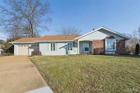 4 Parkrose Court Ballwin MO 63011