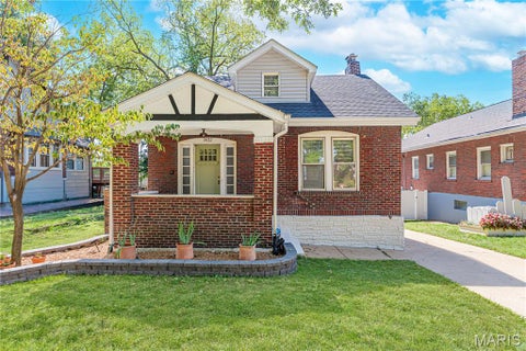 Photo of 7432 Warner Avenue, Richmond Heights, MO 63117 (MLS # 26010204)