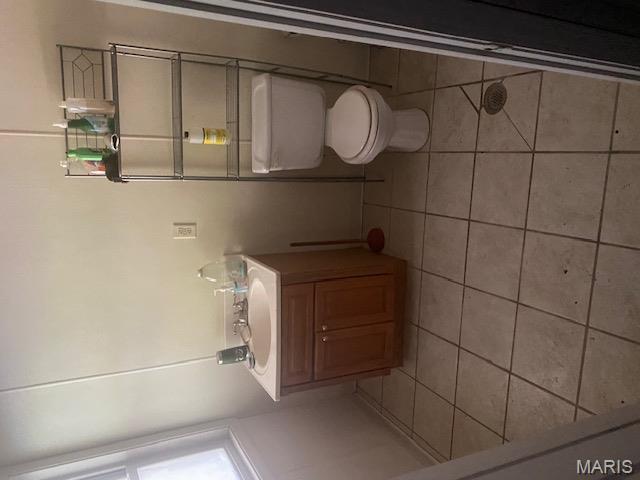 Unknown - Commercial Sale