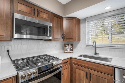 Tiny photo for 557 Pioneer Drive, St Peters, MO 63376 (MLS # 26068983)