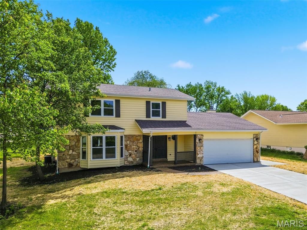 Photo of 832 Summerview Drive, St Charles, MO 63304 (MLS # 26022968)