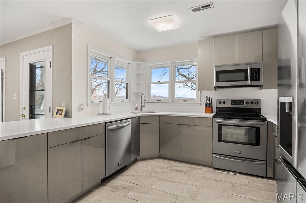 Arrowhead Beach Club Sub - Residential