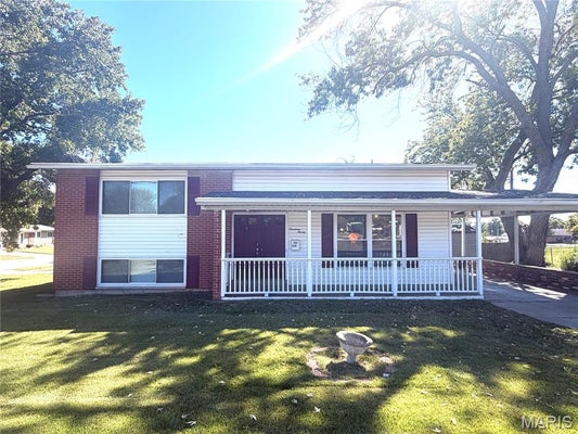 1490 SHACKELFORD RD, FLORISSANT, MO 63031 - Image 39b8b87bf5681f5d930d0210b4eae0b2/1690114689