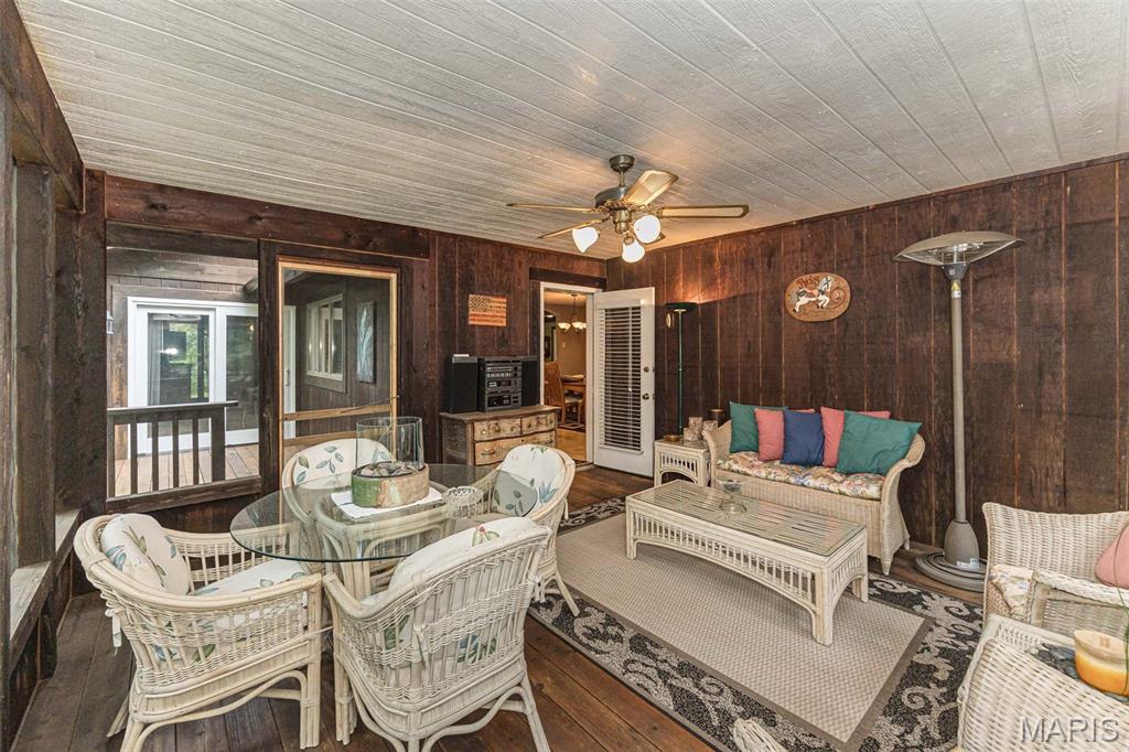 Country Oaks - Residential