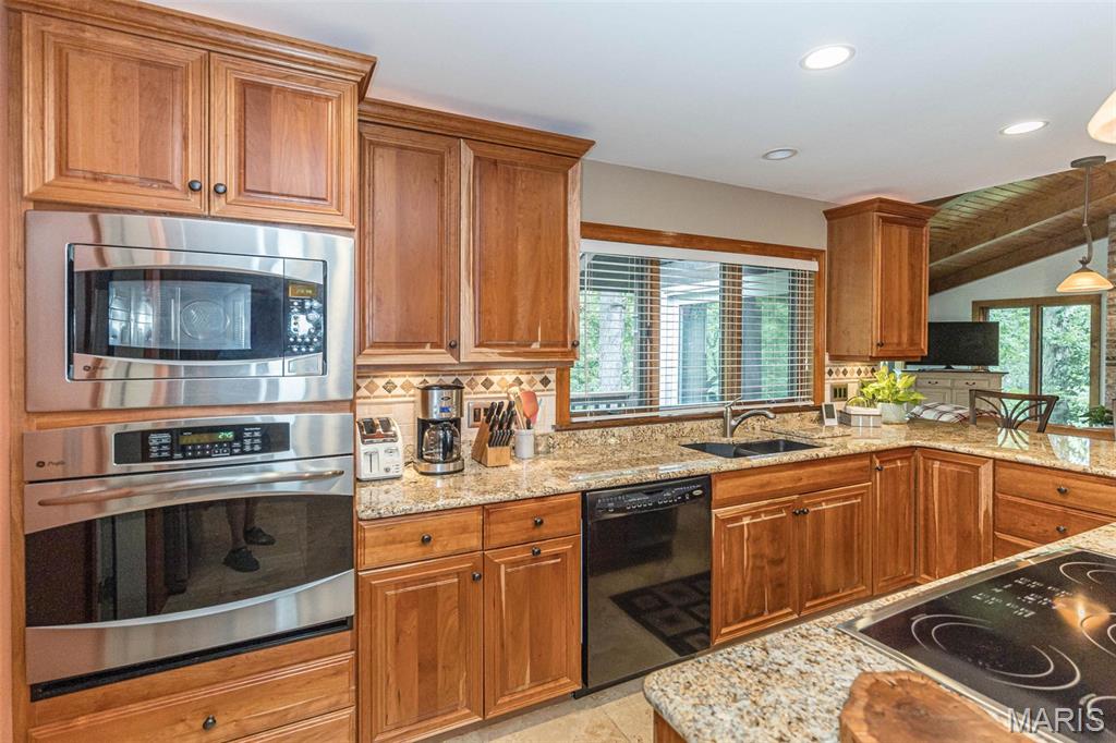 Country Oaks - Residential