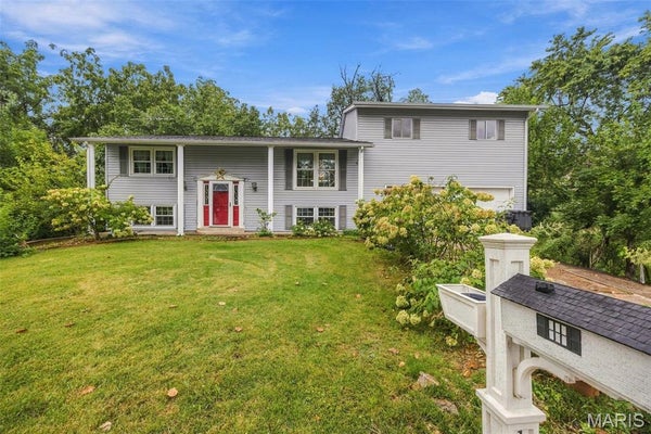 1301 DRUMMOND CT, SAINT CHARLES, MO 63303 - Image 39cb82c58b8eebe63ca57b2f010f514c/3215657704