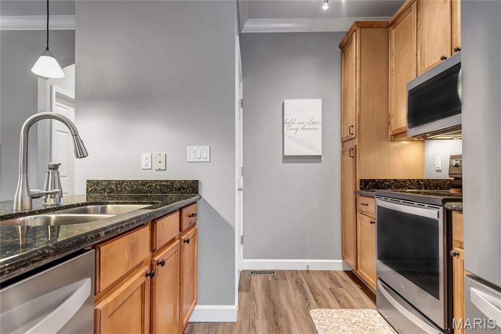 McKnight Crossing At Tilles Park - Residential