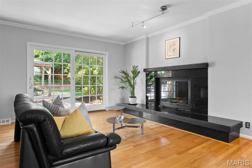 Countryshire Place - Residential