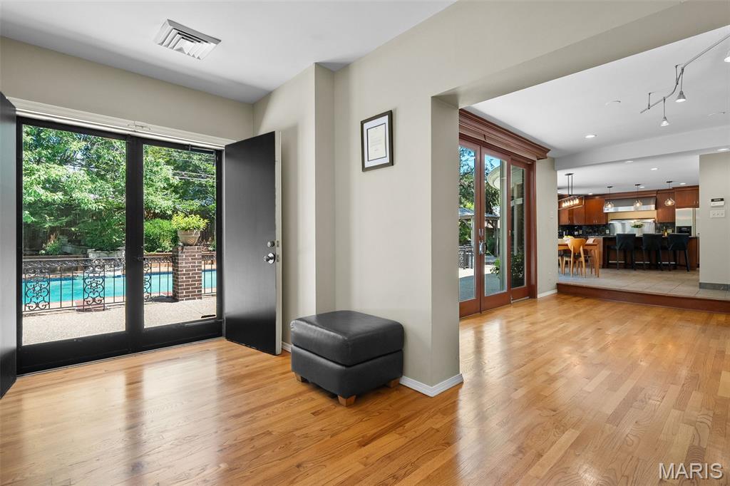 Countryshire Place - Residential