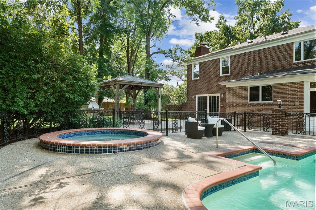 Countryshire Place - Residential