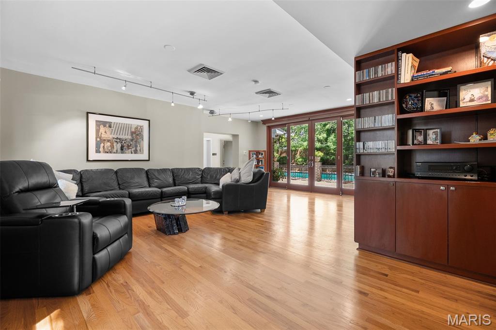 Countryshire Place - Residential