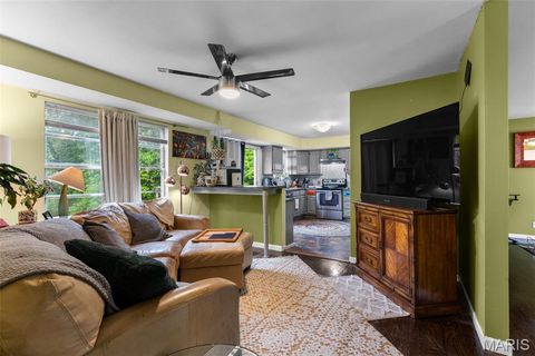 Tiny photo for 405 Oak Tree Drive, Webster Groves, MO 63119 (MLS # 26024262)