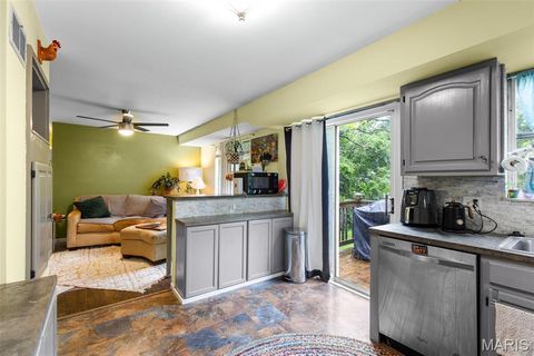 Tiny photo for 405 Oak Tree Drive, Webster Groves, MO 63119 (MLS # 26024262)