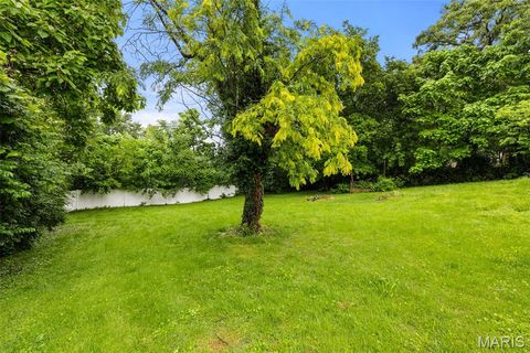 Tiny photo for 405 Oak Tree Drive, Webster Groves, MO 63119 (MLS # 26024262)