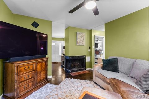Tiny photo for 405 Oak Tree Drive, Webster Groves, MO 63119 (MLS # 26024262)