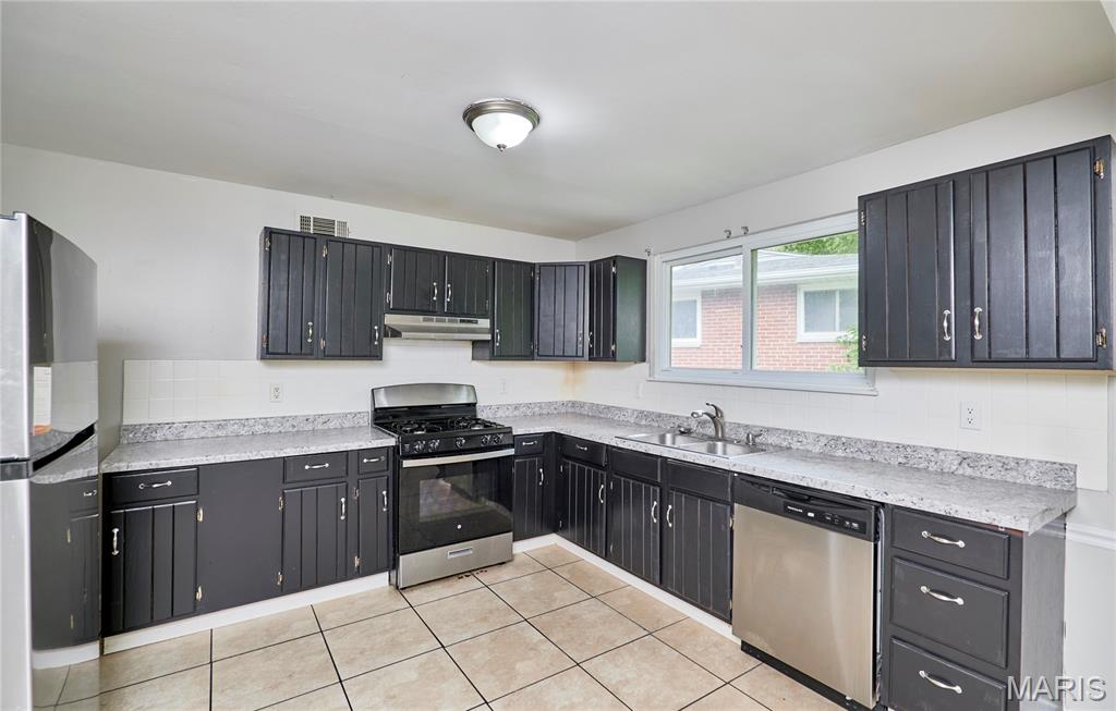 Rolling Meadows 3 - Residential Lease