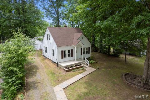 Photo of 2769 Adeline Street, Cape Girardeau, MO 63701 (MLS # 26031885)