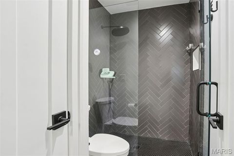 Tiny photo for 853 Elmtree Lane, Kirkwood, MO 63122 (MLS # 26021091)