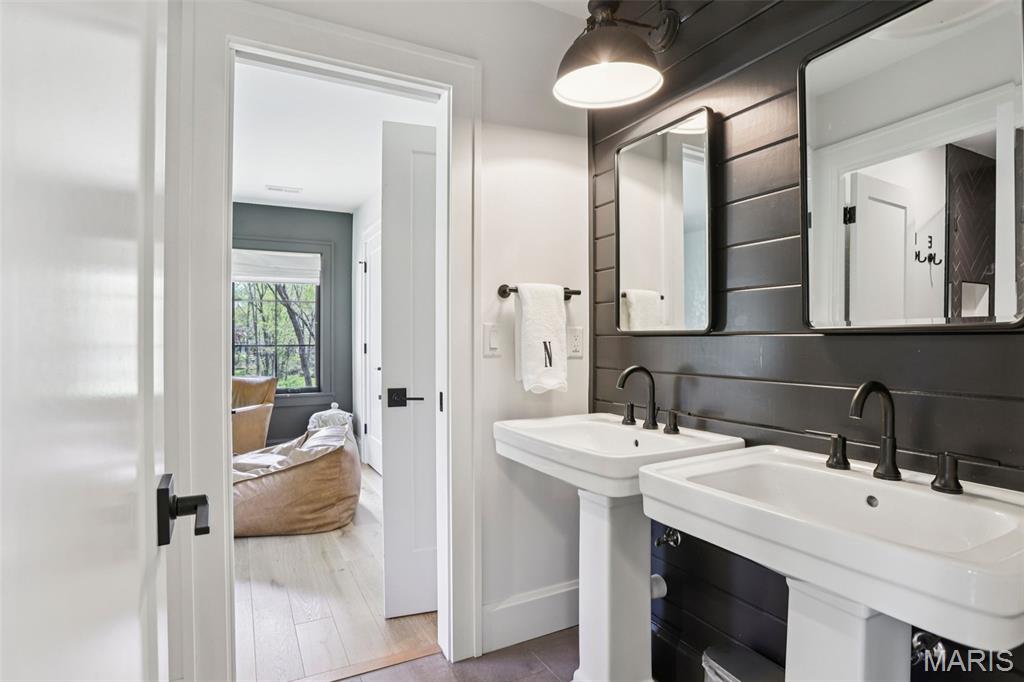 Essex Hill 2 - Residential