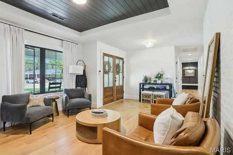 Tiny photo for 853 Elmtree Lane, Kirkwood, MO 63122 (MLS # 26021091)