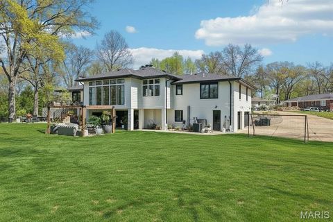 Tiny photo for 853 Elmtree Lane, Kirkwood, MO 63122 (MLS # 26021091)