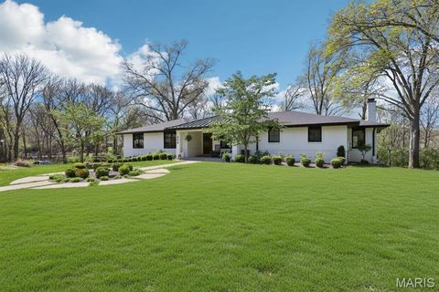 Tiny photo for 853 Elmtree Lane, Kirkwood, MO 63122 (MLS # 26021091)