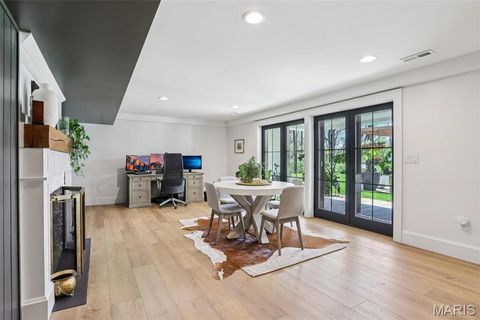 Tiny photo for 853 Elmtree Lane, Kirkwood, MO 63122 (MLS # 26021091)