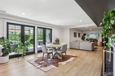 Tiny photo for 853 Elmtree Lane, Kirkwood, MO 63122 (MLS # 26021091)