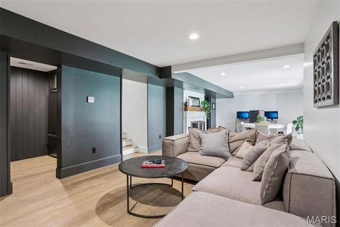 Tiny photo for 853 Elmtree Lane, Kirkwood, MO 63122 (MLS # 26021091)