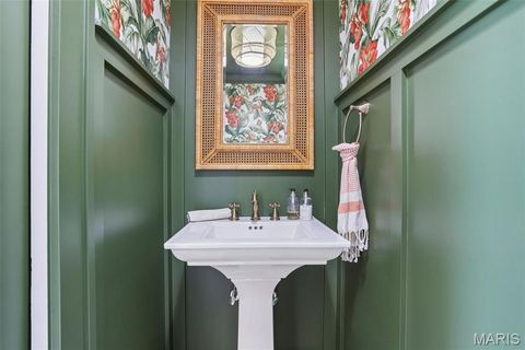 Tiny photo for 853 Elmtree Lane, Kirkwood, MO 63122 (MLS # 26021091)