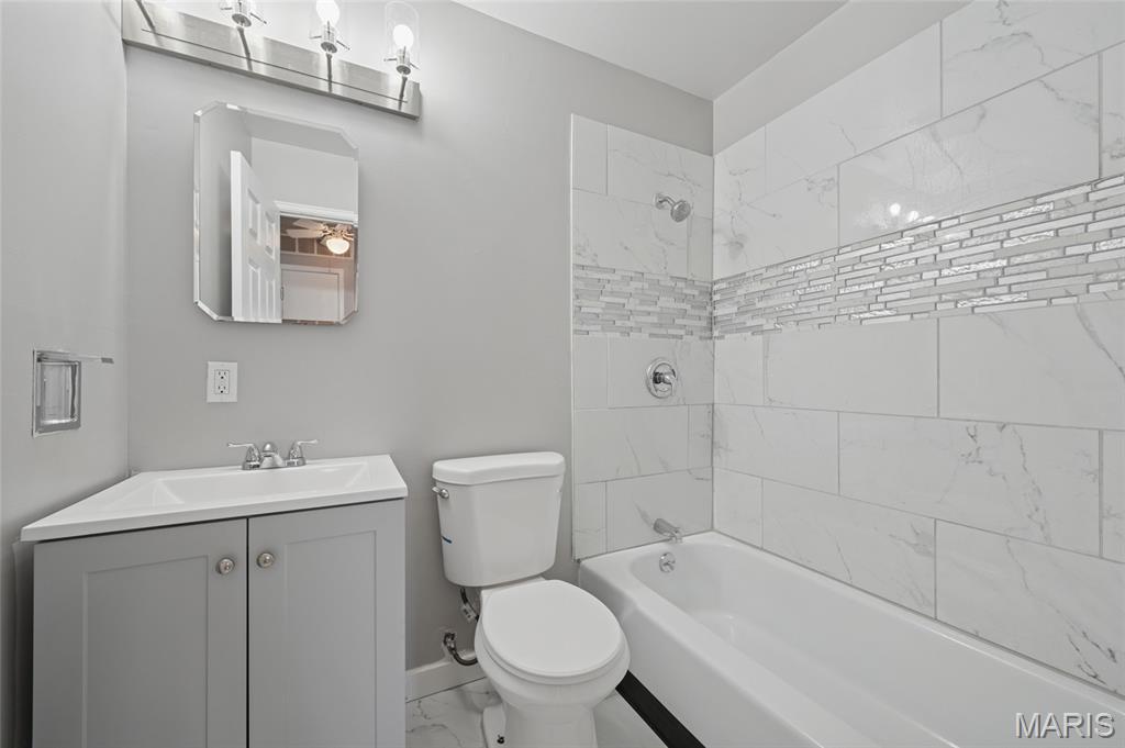 Mayer Wedgwood Green Pheasant Run - Residential