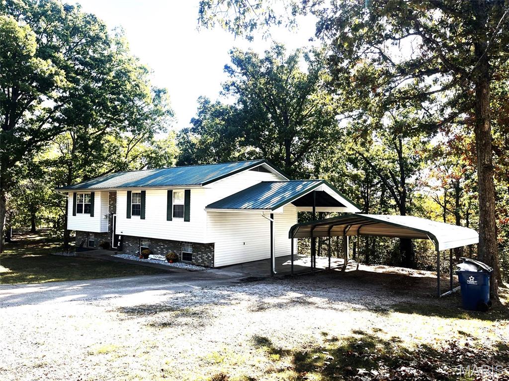 Photo of 5 Wayfarer Lane, Viburnum, MO 65566 (MLS # 26066969)