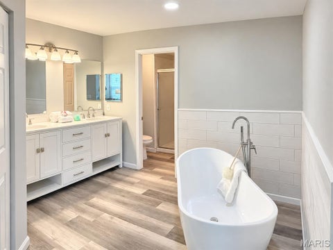 Tiny photo for 61 Broken Oak Court, St Peters, MO 63304 (MLS # 26067752)