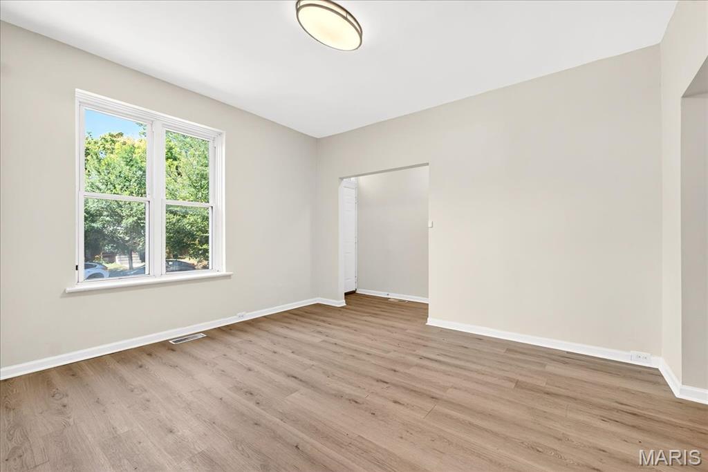 St Louis, Missouri 63110, United States, 2 Bedrooms Bedrooms, ,1 BathroomBathrooms,Residential,Active,171055