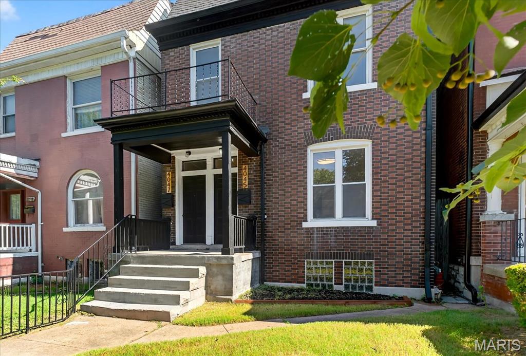 St Louis, Missouri 63110, United States, 2 Bedrooms Bedrooms, ,1 BathroomBathrooms,Residential,Active,171055