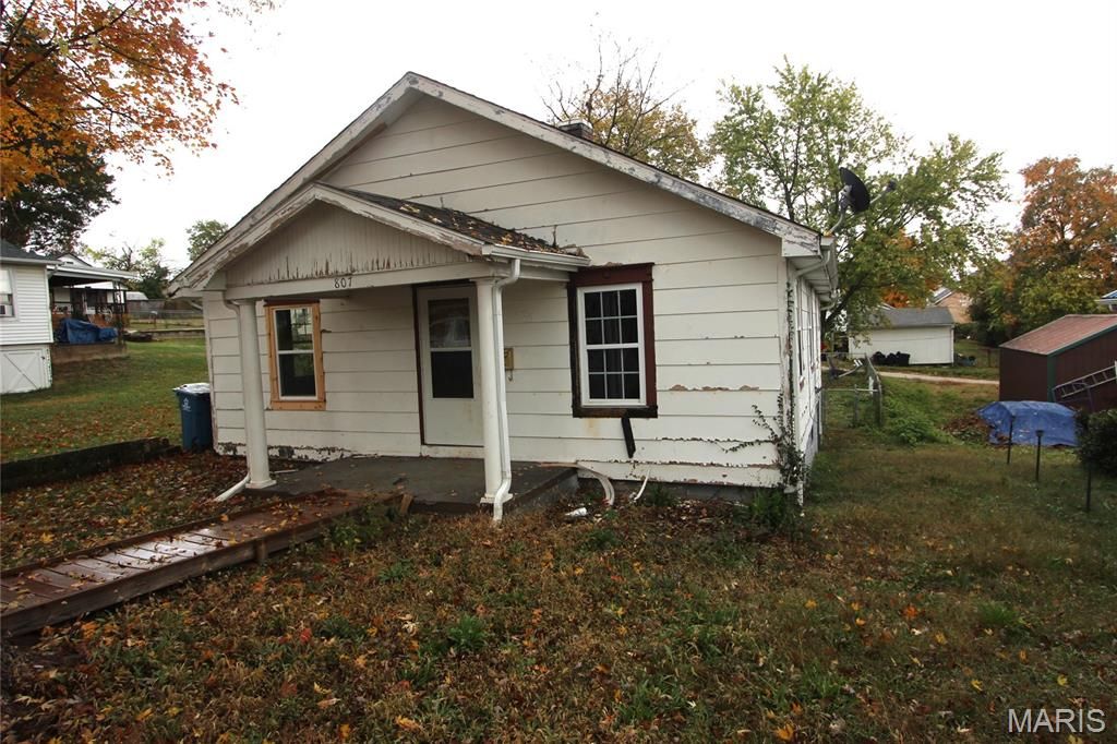 Photo of 807 N Mine Street, Potosi, MO 63664 (MLS # 25073470)