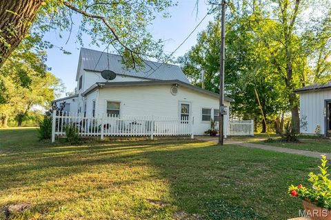 Tiny photo for 4025 Juedeman Road, Cuba, MO 65453 (MLS # 25068661)