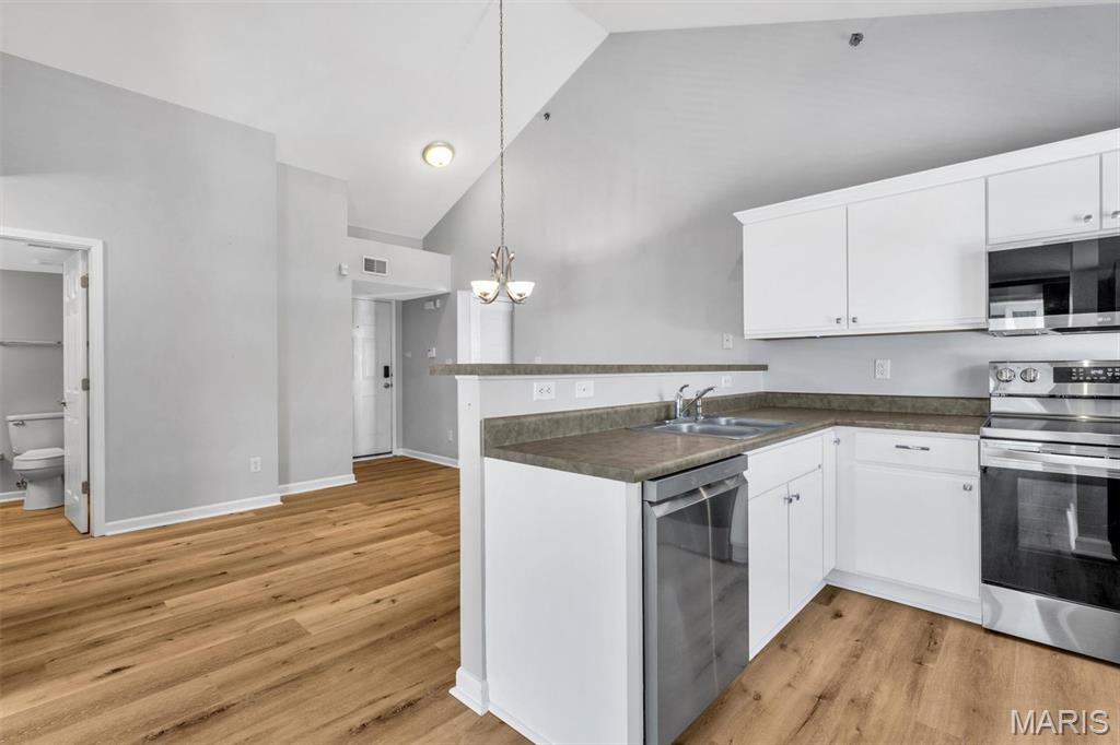 Arbor Creek Condo Three - Residential